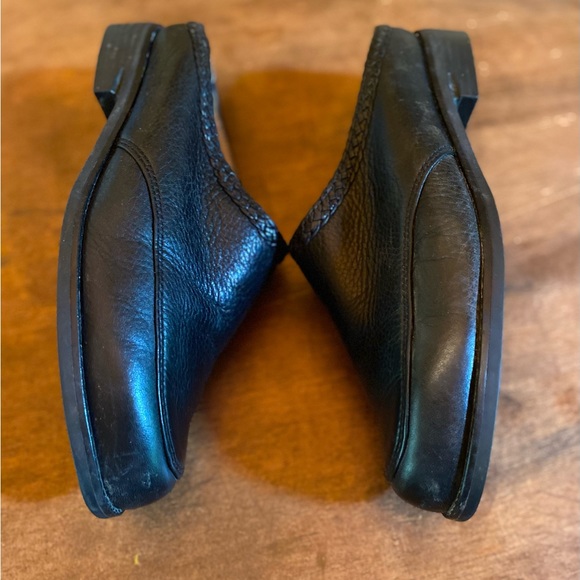 💥Ariat Black Leather Round Toe Mules💥 - Picture 4 of 11